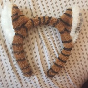 Tiger accessory